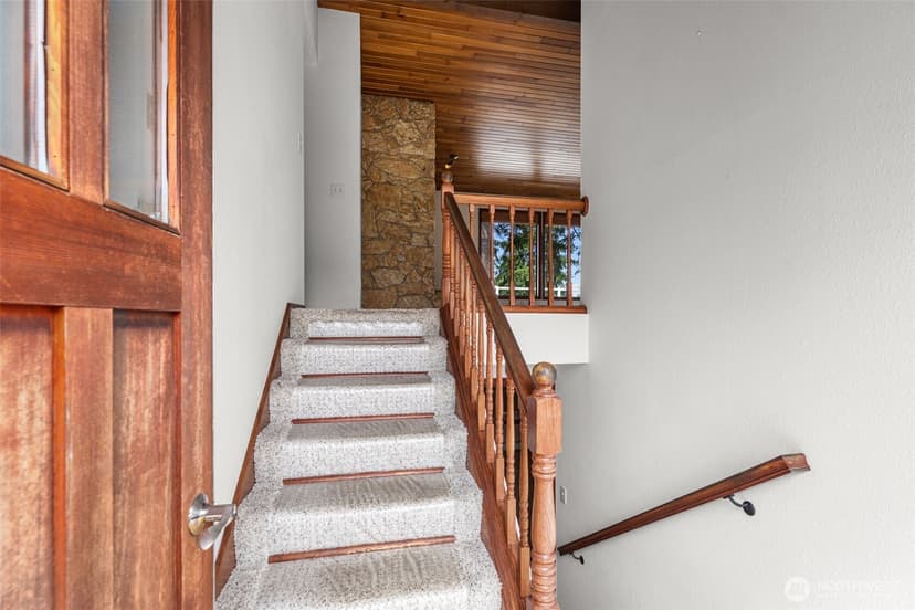 Property photo for 3315 Scenic Drive SE, Auburn photo 3