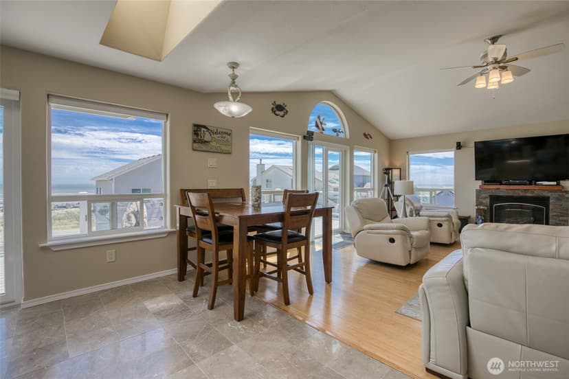 Property photo for 1477 Ocean Crest Avenue, Ocean Shores photo 8