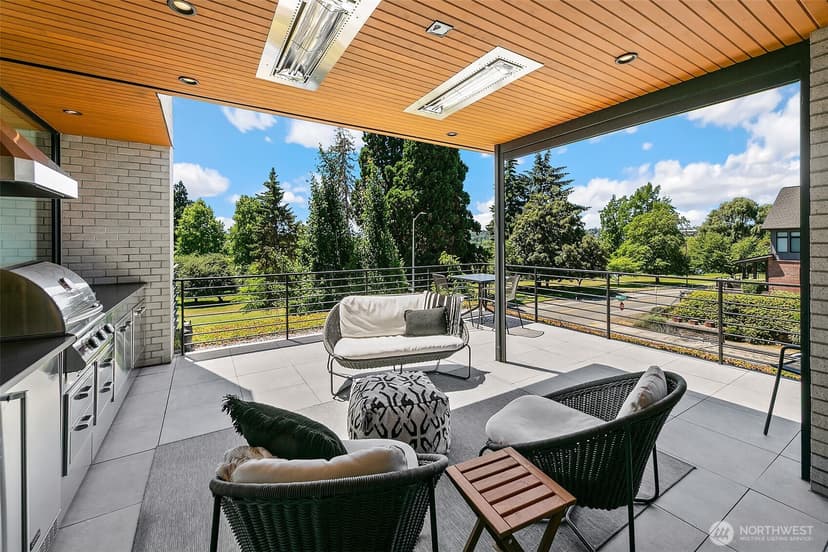 Property photo for 7516 E Green Lake Drive N, Seattle photo 27