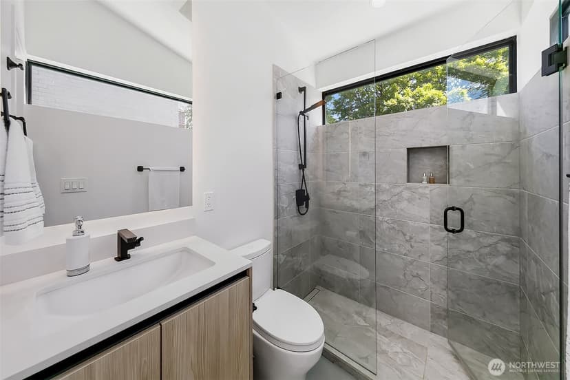 Property photo for 7516 E Green Lake Drive N, Seattle photo 36