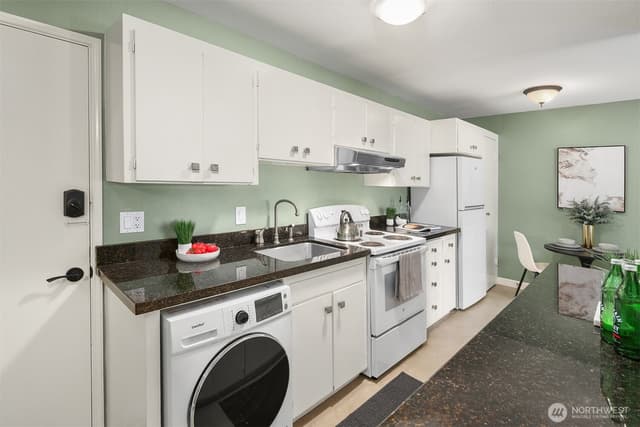 Property photo for 932 100th Avenue NE #228, Bellevue photo 3