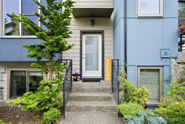 Property photo for 522 Glacier Walk SE, Sammamish photo 2