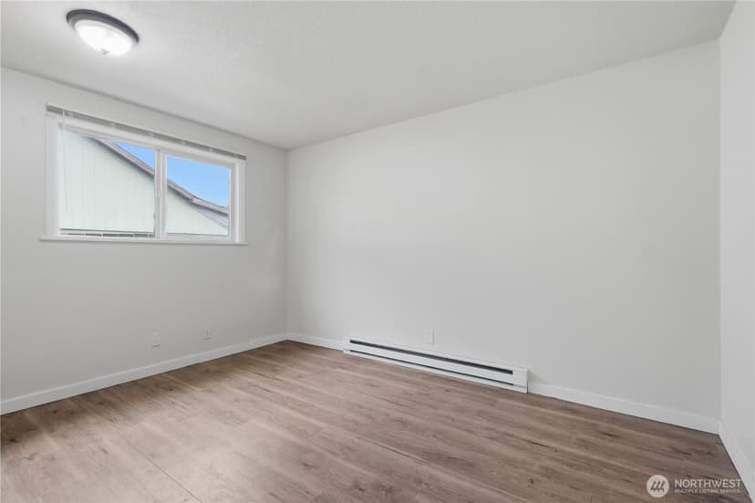 Property photo for 1126 Poindexter Avenue W, Bremerton photo 16