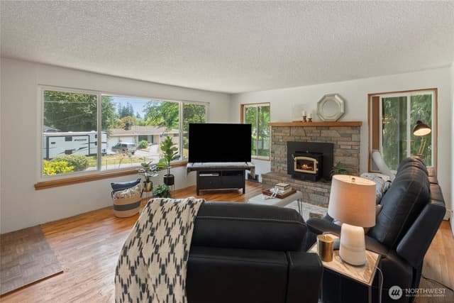 Property photo for 14839 4th Avenue S, Burien photo 4