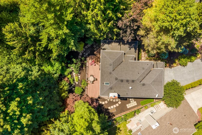 Property photo for 16314 3rd Avenue NE, Duvall photo 25