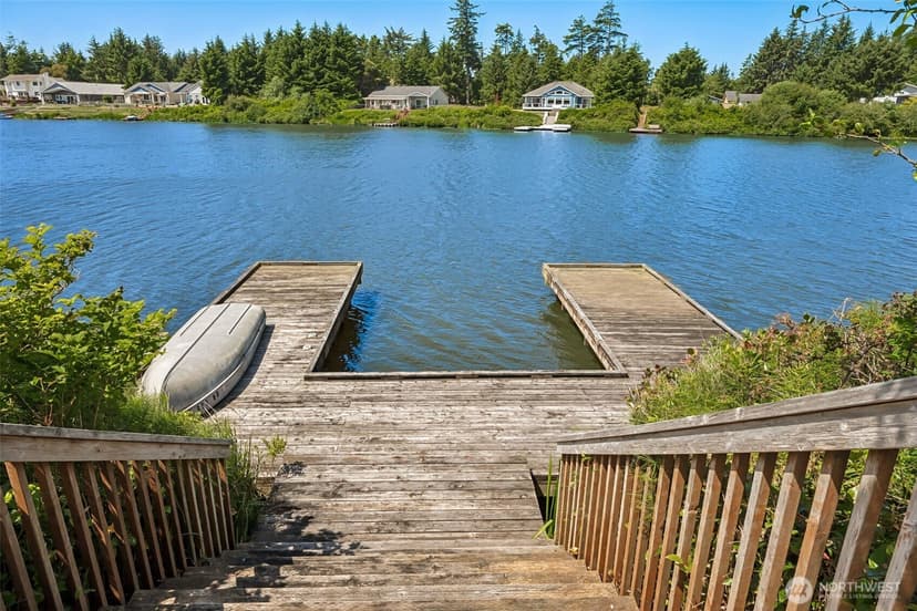 Property photo for 605 E Chance A La Mer NE, Ocean Shores photo 22