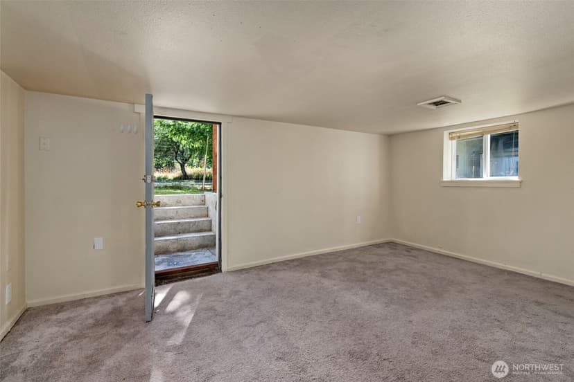 Property photo for 6350 Brighton Beach Road, Clinton photo 23