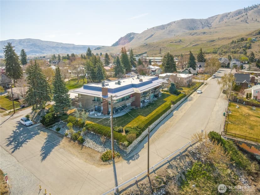 Property photo for 301 S 3rd Street #3, Chelan photo 28