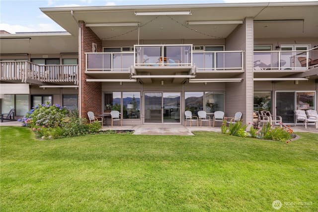 Property photo for 301 S 3rd Street #3, Chelan photo 2