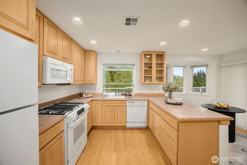 Property photo for 22760 SE 43rd Court #2617, Issaquah photo 15