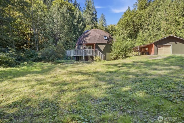 Property photo for 12932 231st Avenue SE, Issaquah photo 2