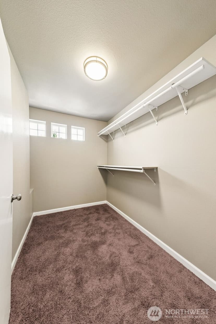 Property photo for 4040 S Warner Street, Tacoma photo 9