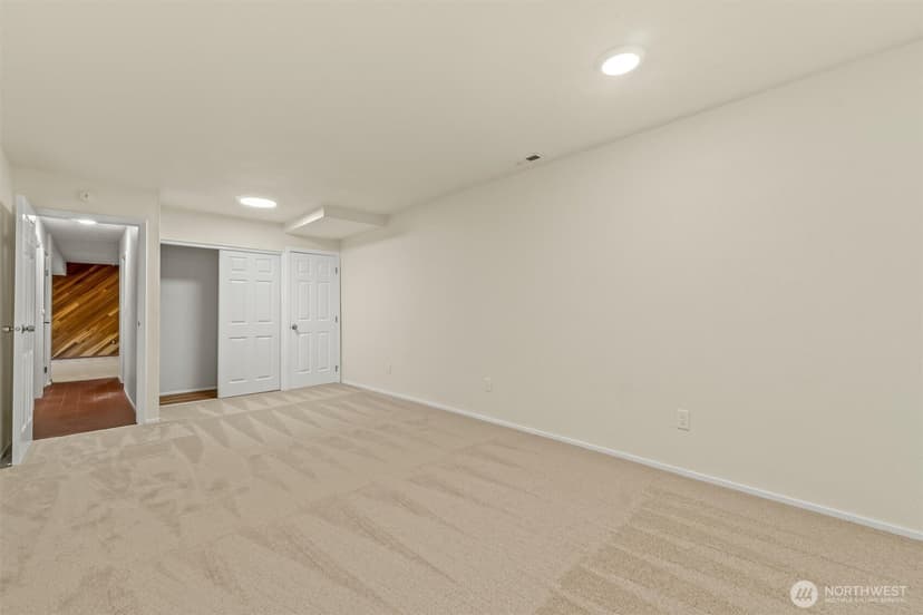 Property photo for 8830 Shell Place, Edmonds photo 29