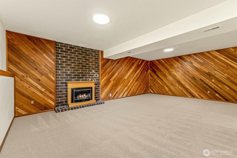 Property photo for 8830 Shell Place, Edmonds photo 25