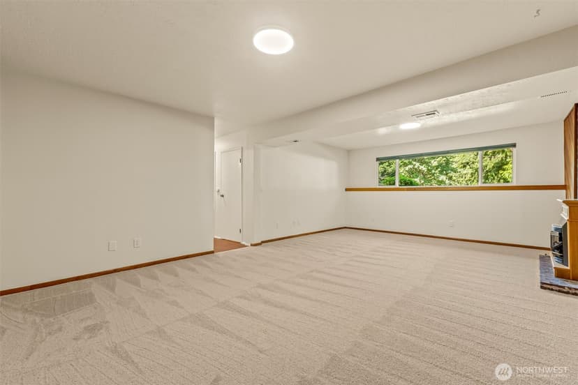 Property photo for 8830 Shell Place, Edmonds photo 27