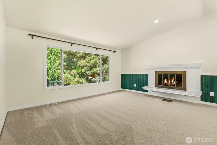 Property photo for 8830 Shell Place, Edmonds photo 5