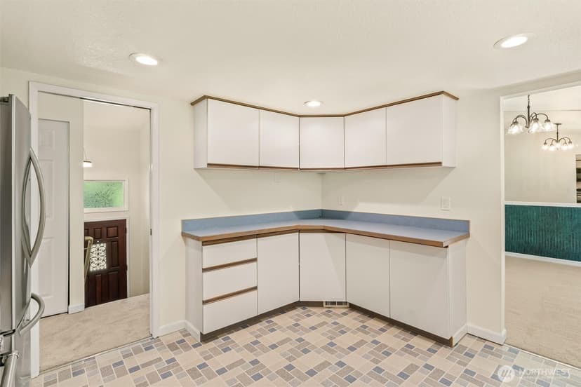 Property photo for 8830 Shell Place, Edmonds photo 14
