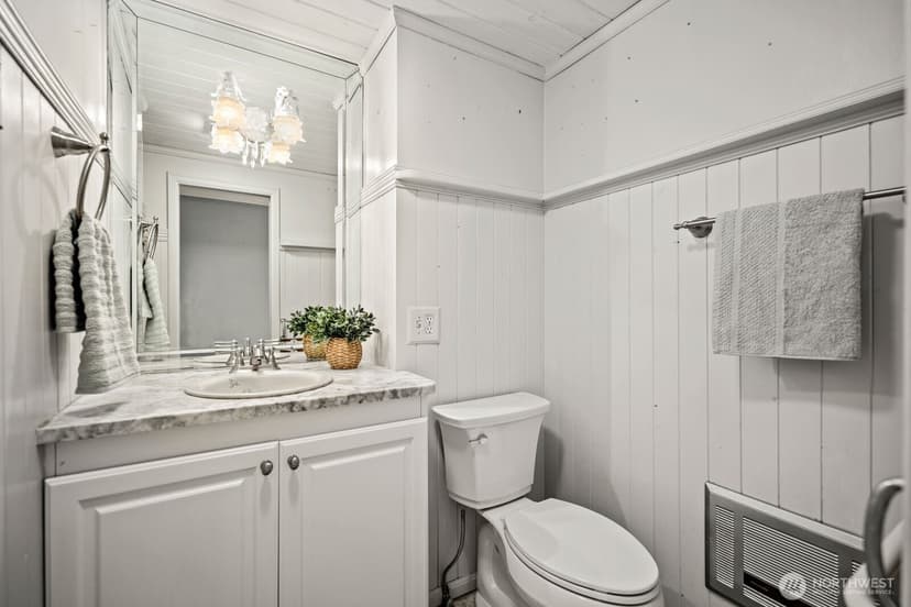 Property photo for 6899 Navajo Trail NE, Bremerton photo 17