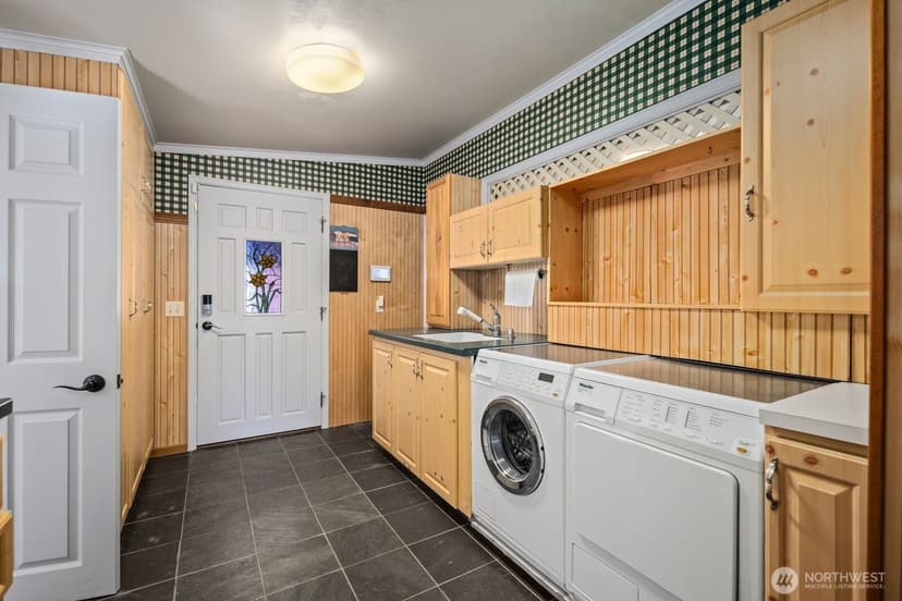 Property photo for 6899 Navajo Trail NE, Bremerton photo 18