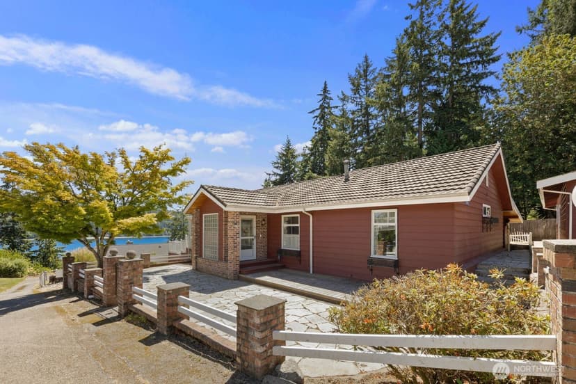 Property photo for 6899 Navajo Trail NE, Bremerton