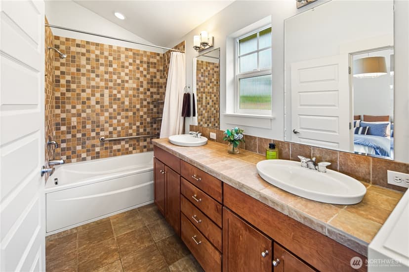 Property photo for 925 Martin Luther King Jr Way, Seattle photo 18