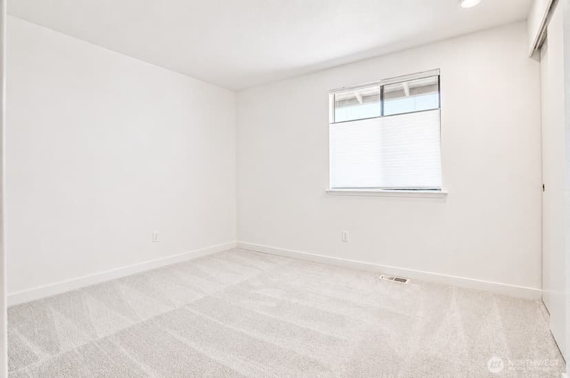 Property photo for 10529 53rd Avenue W, Mukilteo photo 22