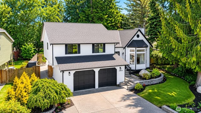 Property photo for 10529 53rd Avenue W, Mukilteo photo 3