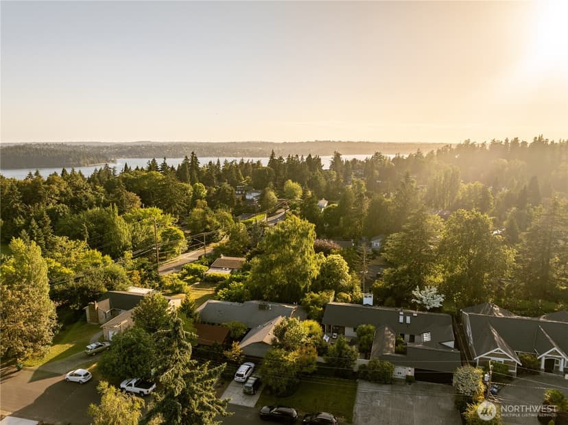 Property photo for 3853 81st Avenue SE, Mercer Island photo 36