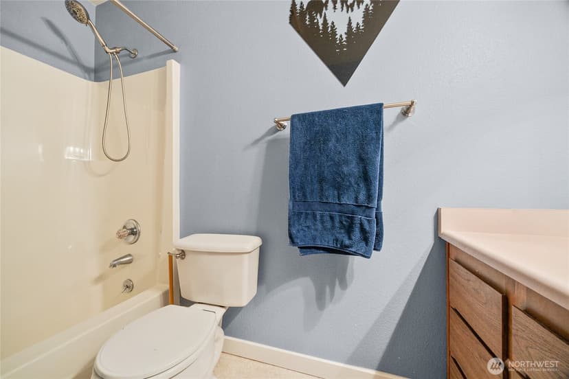 Property photo for 21815 SE 271st Street, Maple Valley photo 14