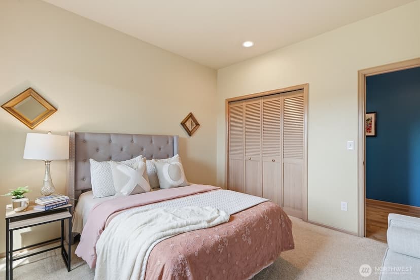 Property photo for 11924 59th Avenue W, Mukilteo photo 27