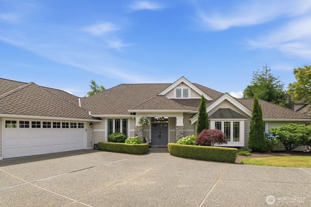 Property photo for 11924 59th Avenue W, Mukilteo photo 2