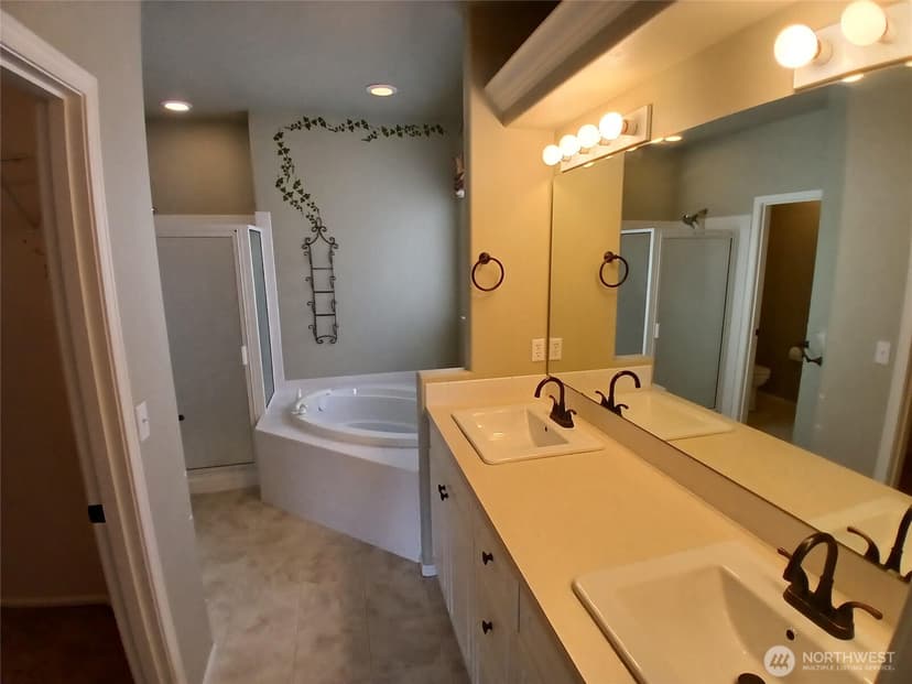 Property photo for 9202 169th Street E, Puyallup photo 14