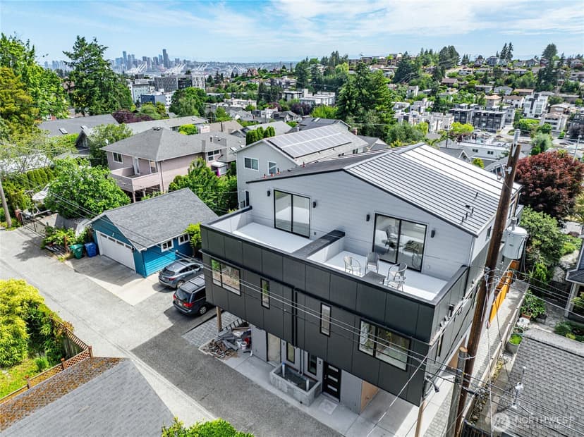 Property photo for 5039 41st Avenue SW #2, Seattle photo 2