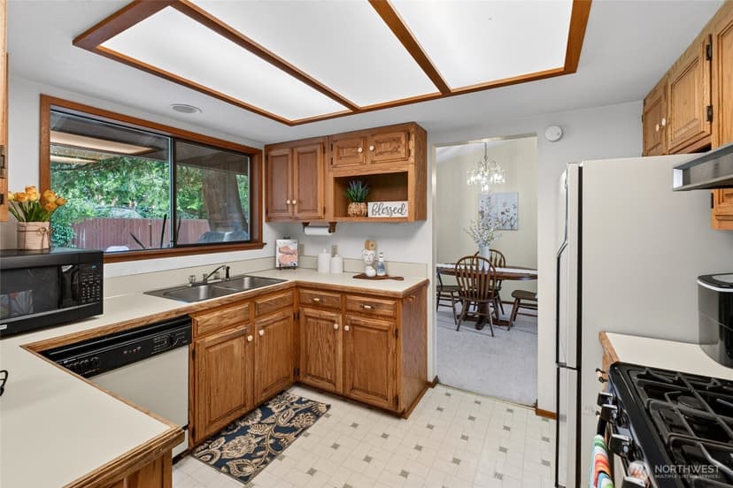 Property photo for 5000 NE 6th Street, Renton photo 10
