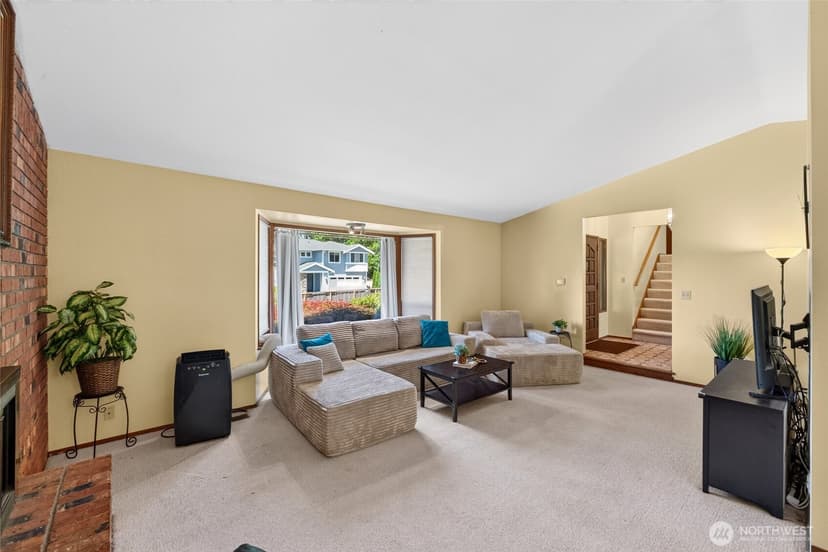 Property photo for 5000 NE 6th Street, Renton photo 6