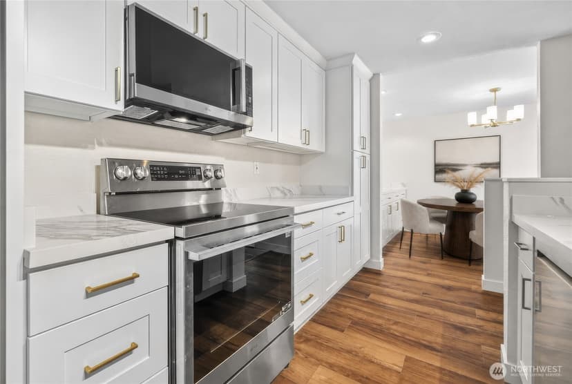 Property photo for 3710 26th Place W #405, Seattle photo 6