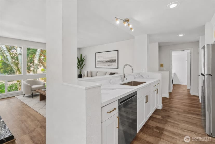 Property photo for 3710 26th Place W #405, Seattle photo 4