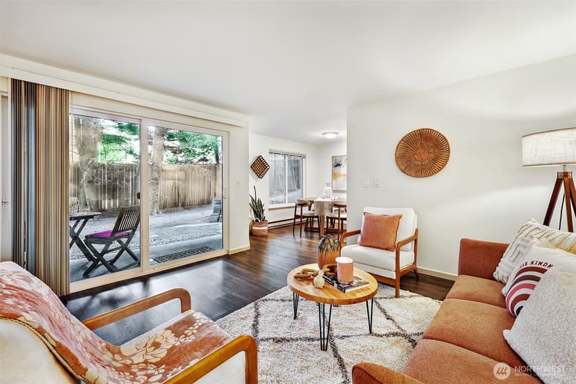 Property photo for 20325 19th Avenue NE #B102, Shoreline photo 7
