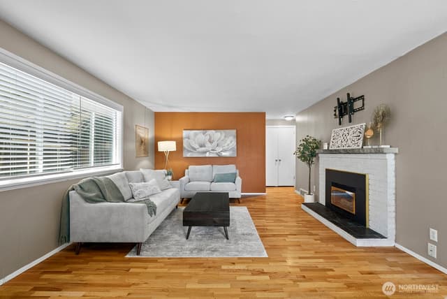 Property photo for 9723 Forest Avenue SW, Lakewood photo 3