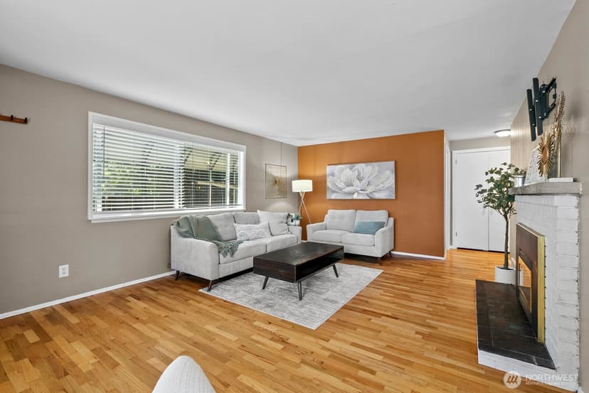 Property photo for 9723 Forest Avenue SW, Lakewood photo 5