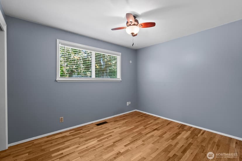 Property photo for 9723 Forest Avenue SW, Lakewood photo 19