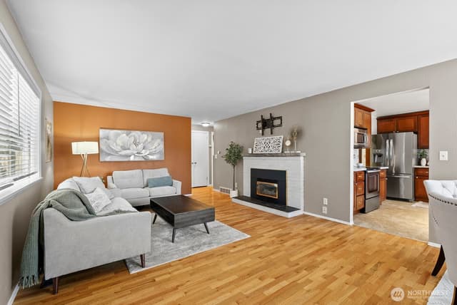 Property photo for 9723 Forest Avenue SW, Lakewood photo 4