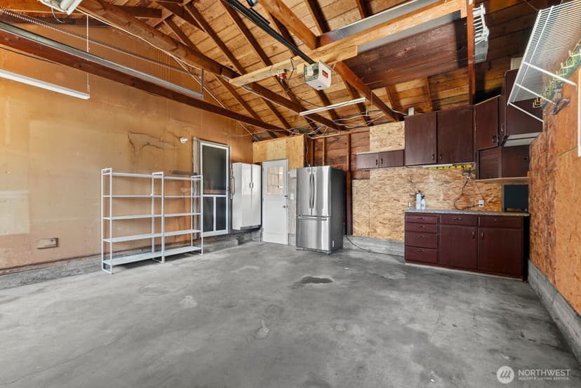 Property photo for 9723 Forest Avenue SW, Lakewood photo 34