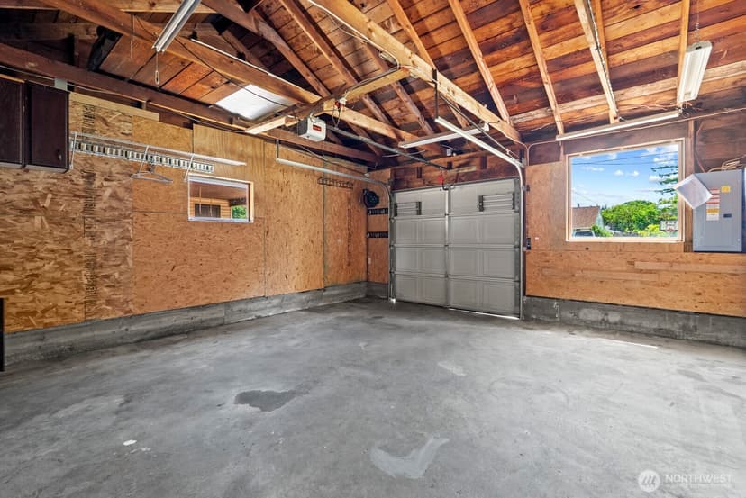 Property photo for 9723 Forest Avenue SW, Lakewood photo 33