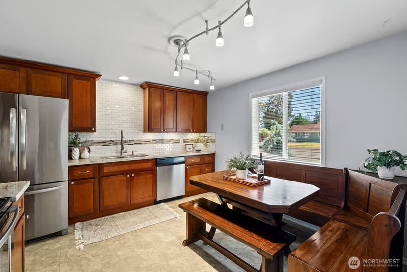 Property photo for 9723 Forest Avenue SW, Lakewood photo 10
