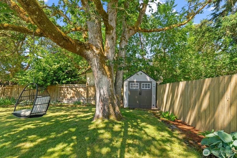 Property photo for 9723 Forest Avenue SW, Lakewood photo 31