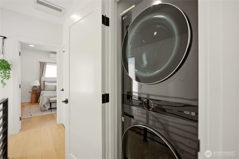 Property photo for 9016 12th Avenue SW #Unit C, Seattle photo 28