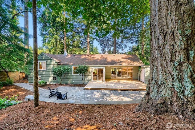 Property photo for 16051 21st Avenue SW, Burien