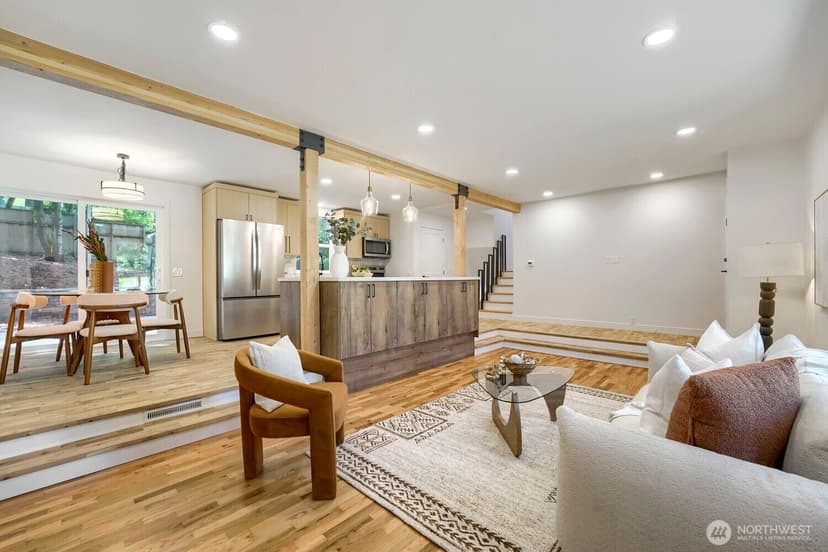 Property photo for 16051 21st Avenue SW, Burien photo 9
