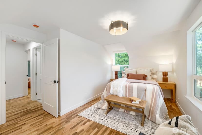 Property photo for 16051 21st Avenue SW, Burien photo 20